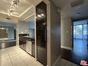 Photo - 600 W 9th St Unit 406
