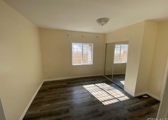 Photo - 1235 W Florence Ave