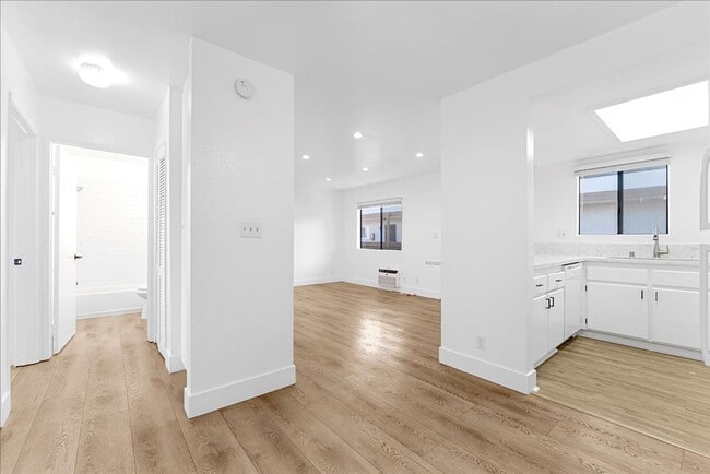 Photo - 631 E Elk Ave Unit 08