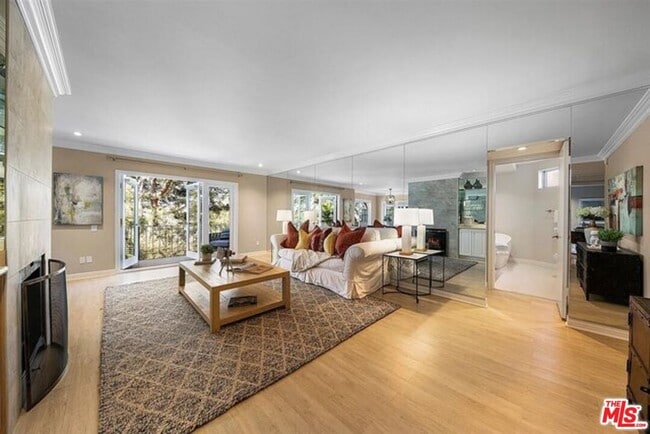 Photo - 2345 Roscomare Rd Unit 201