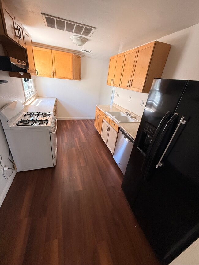 Photo - 415 W Marietta Pl