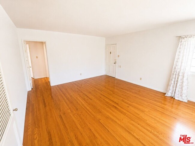 Photo - 10612 Wilkins Ave Unit 1
