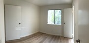 Photo - 604 W Milford St Unit 2