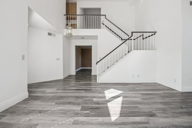 Photo - 3283 Braemar Ln