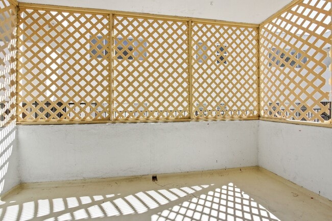 Photo - 1237 Berkeley St Unit 2