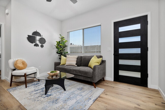 Building Photo - 3315 Clairemont Mesa Blvd Unit 1