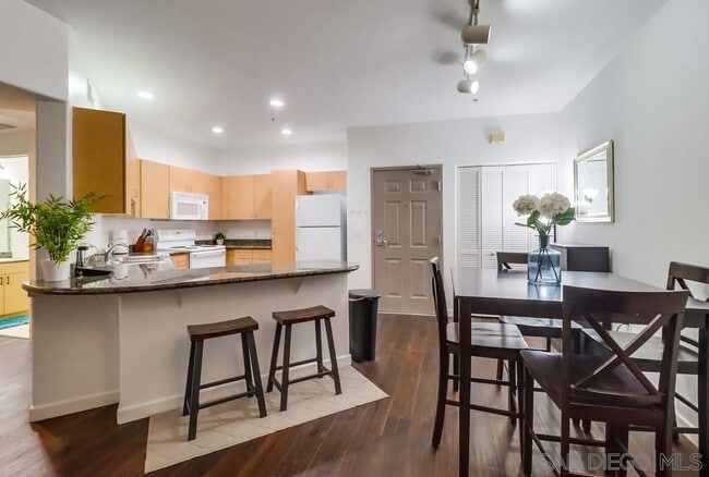 Photo - 1501 Front St