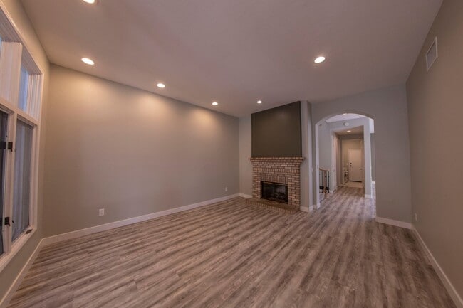 Photo - 4BR 2.5BA House in Gated Community of Blackhorse, Across from UCSD with 2 Car Garage & Washer/Dry...