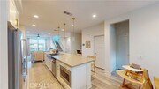 Photo - 685 W 17th St