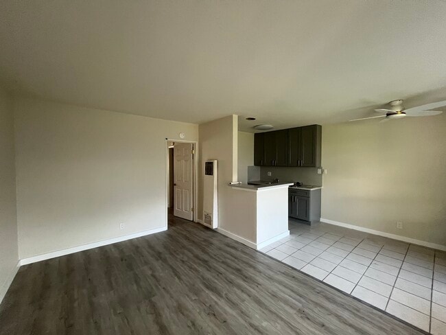 Photo - 207 S Lillie Ave Apartment Unit 2