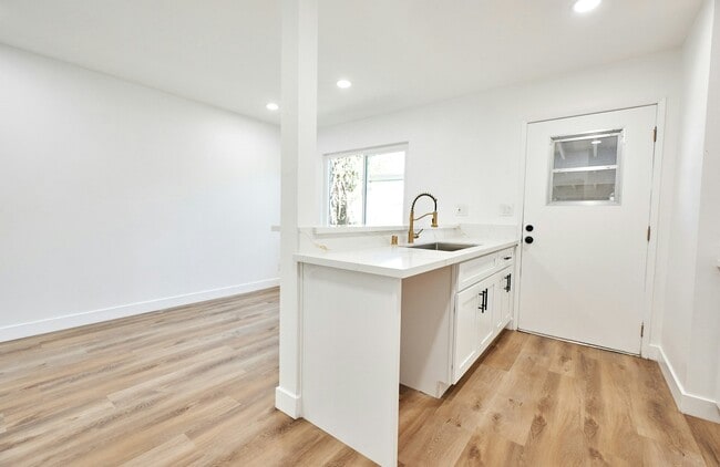 Photo - 232 W 3rd St