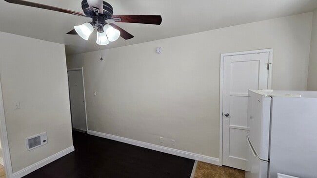 Photo - 527 Alexandria Ave Unit 8