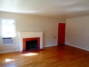 Photo - 2 Bedroom 1 Bath Duplex for Rent in Uptown Whittier