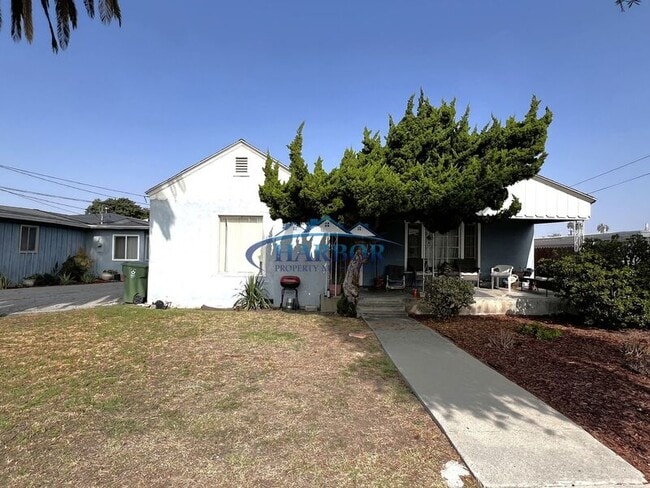 Building Photo - 4747-4747 W 160th St