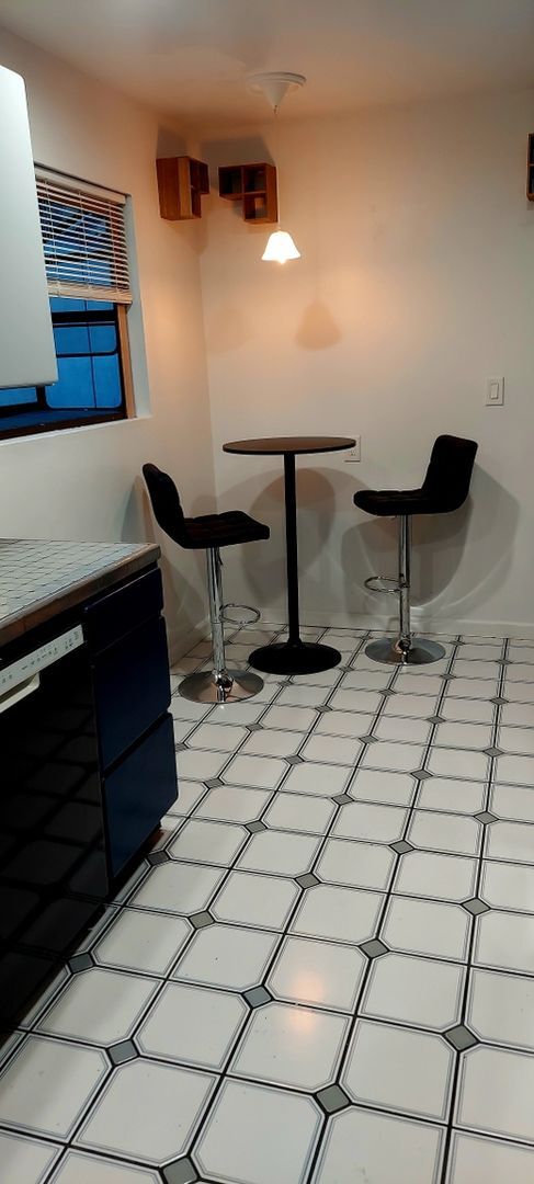 Photo - 1631 Van Horne Ln