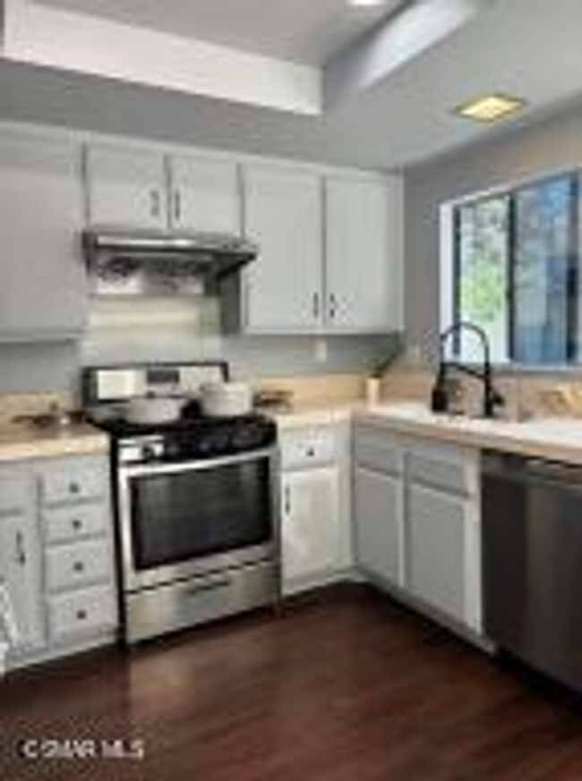 Photo - This is a lovely 2 bedroom, 1 1/2 bathroom in the highly desirable, lovely Oak Park