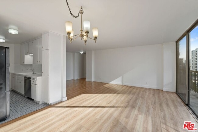 Photo - 10747 Wilshire Blvd Unit 701