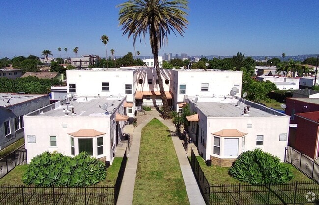 Building Photo - 1933 Carmona Ave Rental