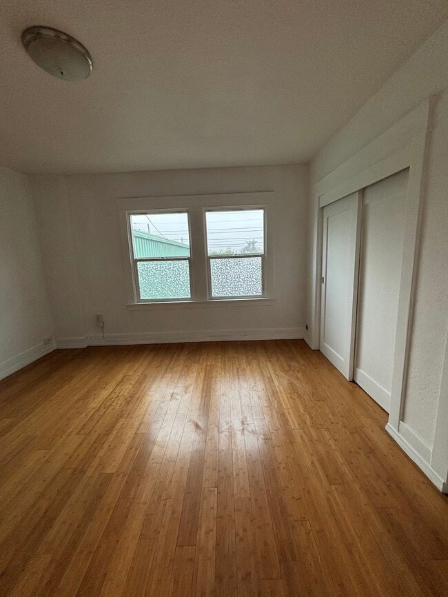 Building Photo - 6531 West Blvd., Apt 6 Unit 6531 West Blvd #6