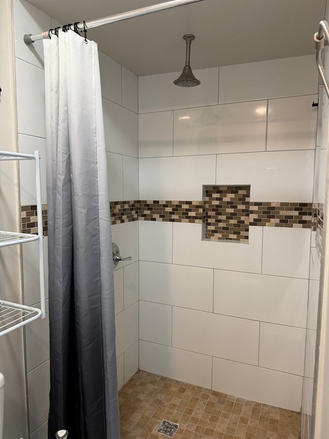 Photo - 259 Roycroft Ave