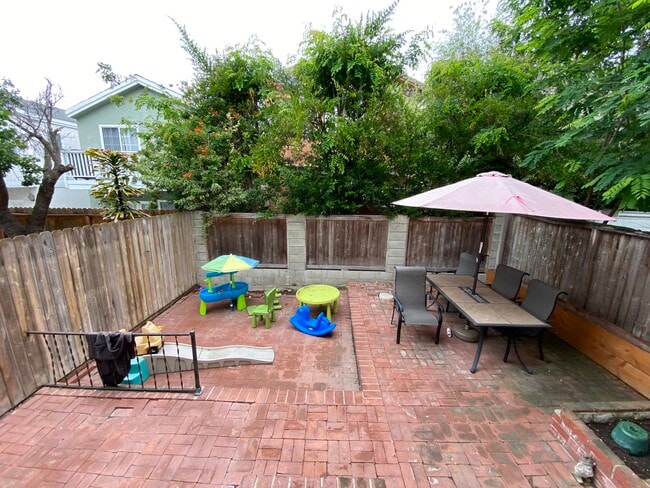 Photo - 1534 Stanford Ave