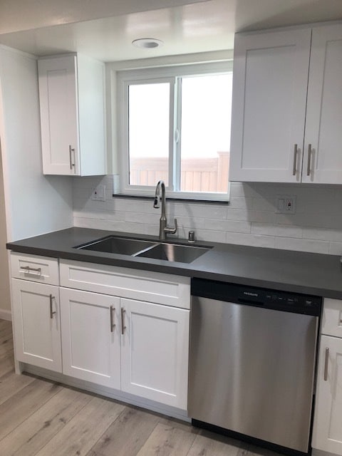 Updated kitchen - 1831 Rockefeller Ln Unit # 3