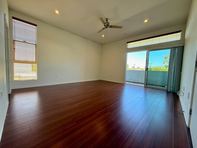 Building Photo - 11229 Greenlawn Ave Unit F Rental