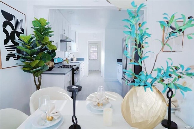 Photo - 3813 W 173rd St