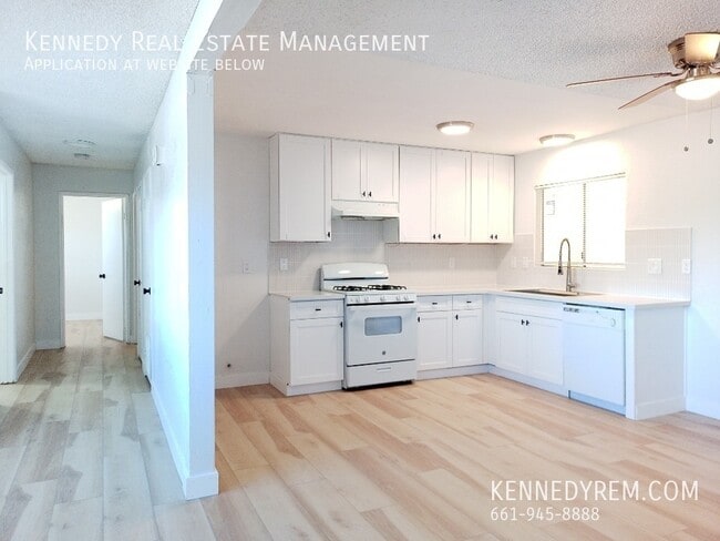 Building Photo - 4849 W Avenue L14-Apt 2 Unit Apt 2