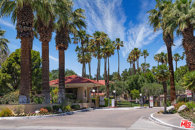 Photo - 2801 N Los Felices Rd Condo Unit D118