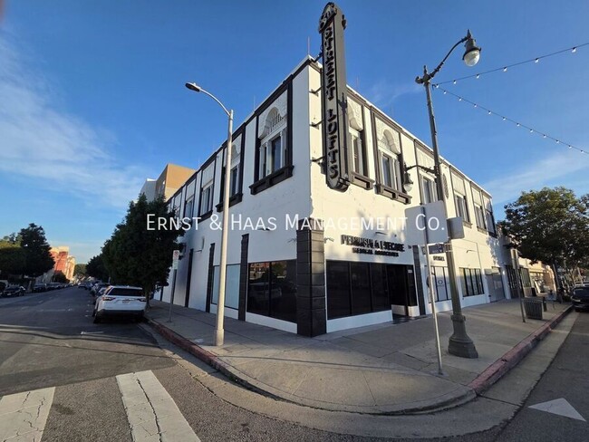 Building Photo - 800 S Pacific Ave Unit #202