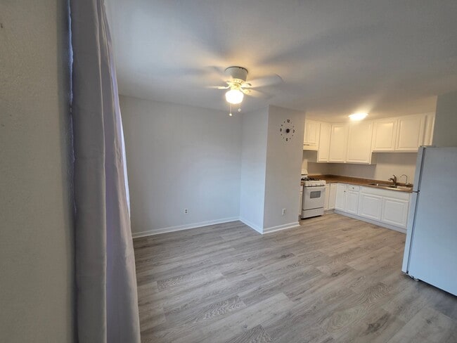 Photo - 2424 Sumac Dr Unit 2424