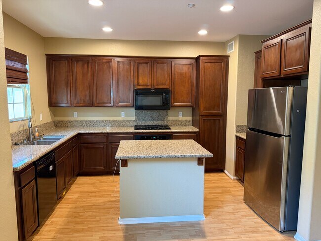 Photo - 2285 Huntington Point Rd