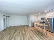 Photo - 1250 Manhattan Beach Blvd