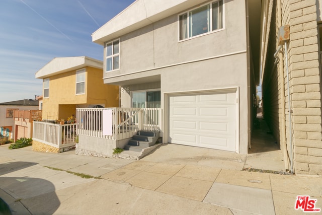 Building Photo - 225 Rosecrans Ave Unit 1