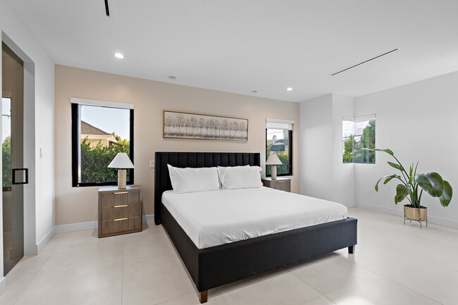 Photo - 201 Bedford Dr