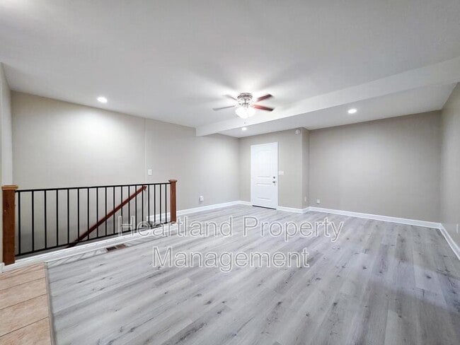 Photo - 8386 Golden Ave