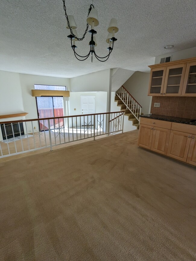 Building Photo - 106 S Sierra Madre Blvd Unit 2B Rental
