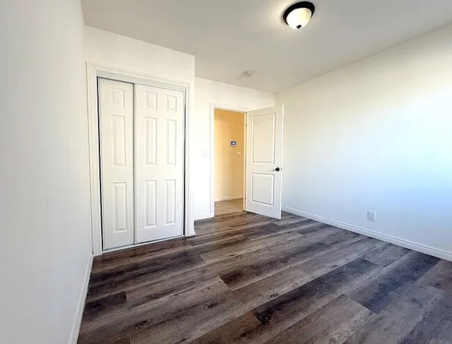 Photo - 1235 W Florence Ave