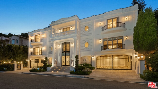 Photo - 1455 Robmar Dr