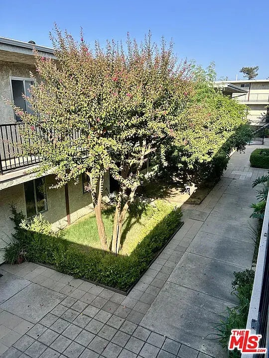 court yard - 8800 Cedros Ave Unit 219