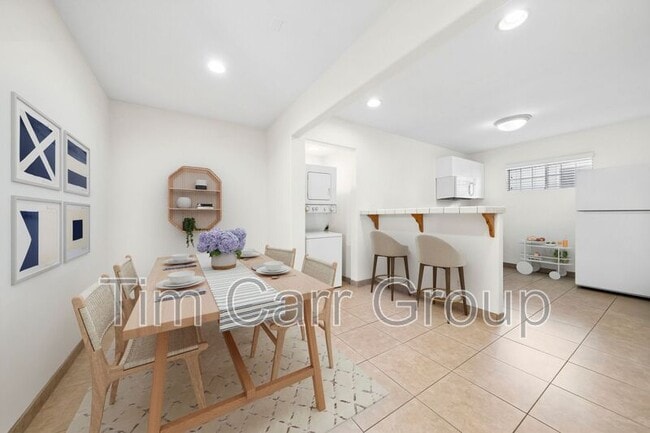 Building Photo - 221 Cabrillo St Unit C