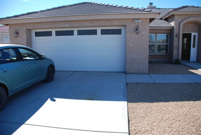 Photo - Quiet Home in Copper Hills located in a Cul-de-sac. **Do not distrub current tenant**