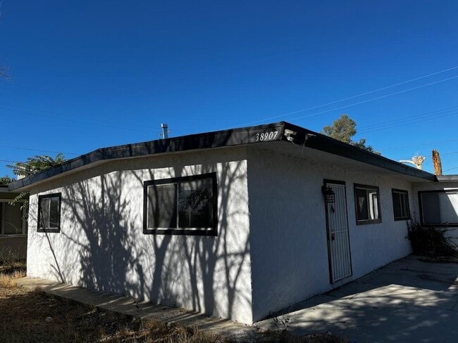 Building Photo - 38907 9th St E