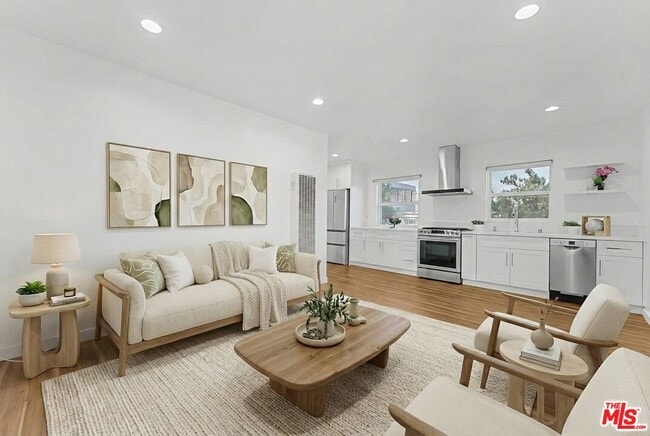 Building Photo - 2948 Exposition Blvd Unit 8