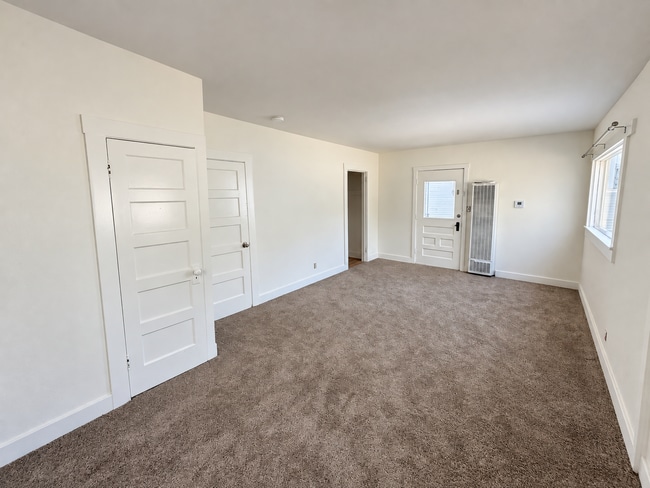 Photo - 1339 E Santa Clara St Unit 1339