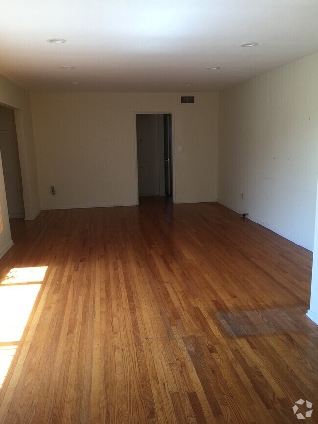 Building Photo - 5104 63rd St Rental