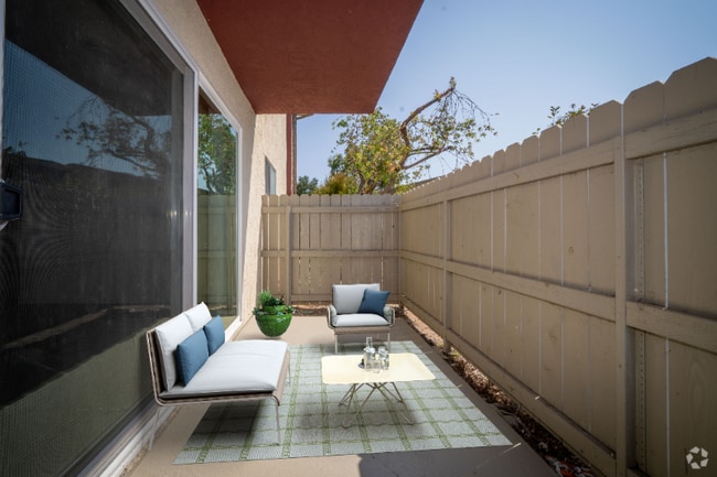Building Photo - 800 E Bobier Dr Unit B5 Rental
