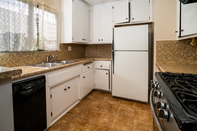 Kitchen - 2318 10th St Unit 1