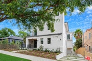 Photo - 726 Robinson St